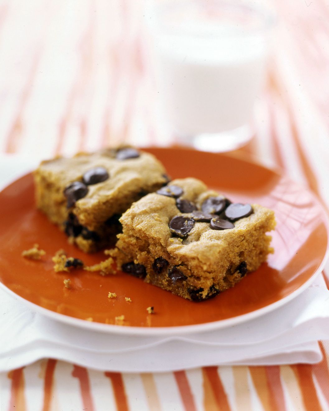 Why These Pumpkin Chocolate Chip Bars Will Be Your Fall Staple